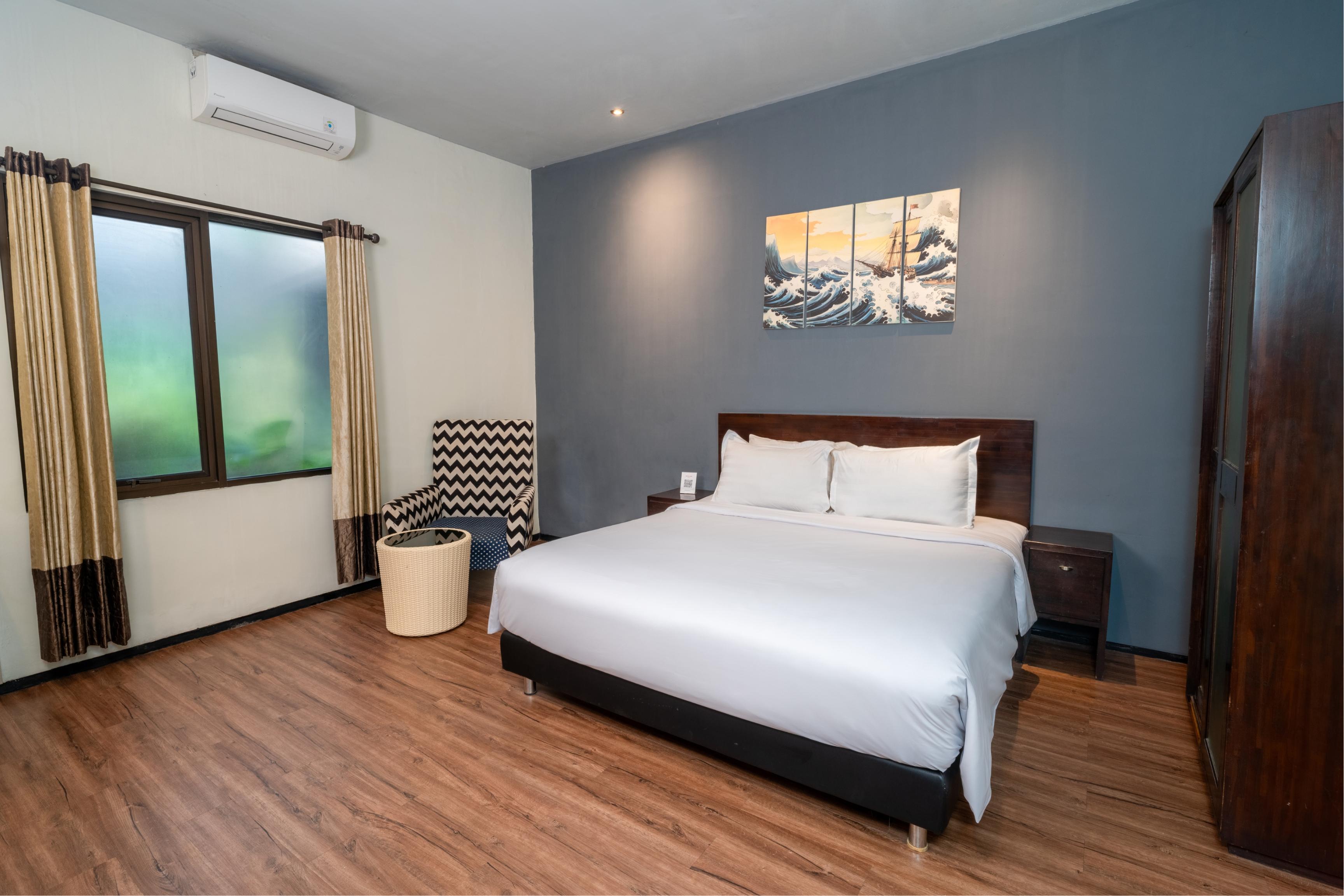 Deluxe King Room